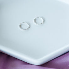 Load image into Gallery viewer, Endless Hoop Earrings